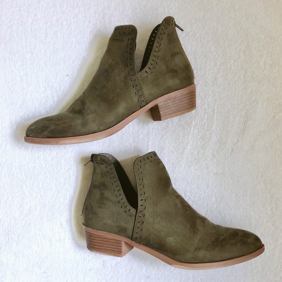 JustFab Shoes - just fab laser cut flat booties